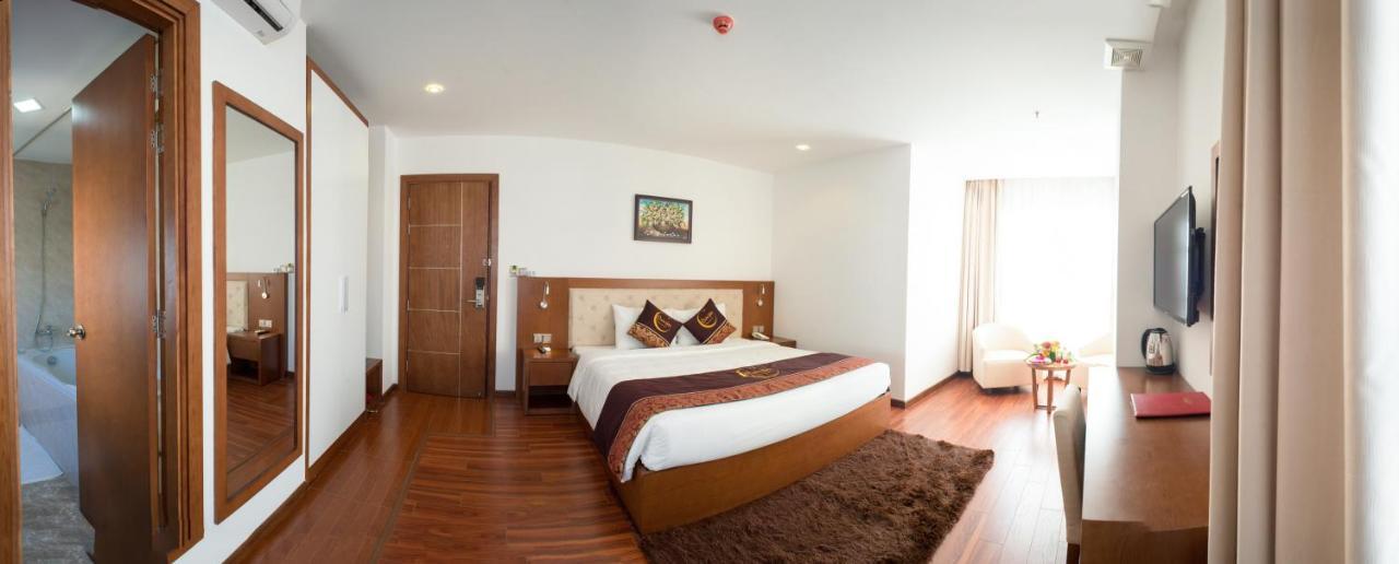 Centre Hotel होटल 3*